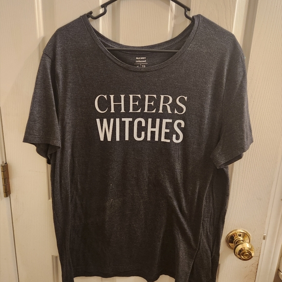 Old Navy Tops - Old Navey "Cheers Witches" XL tee